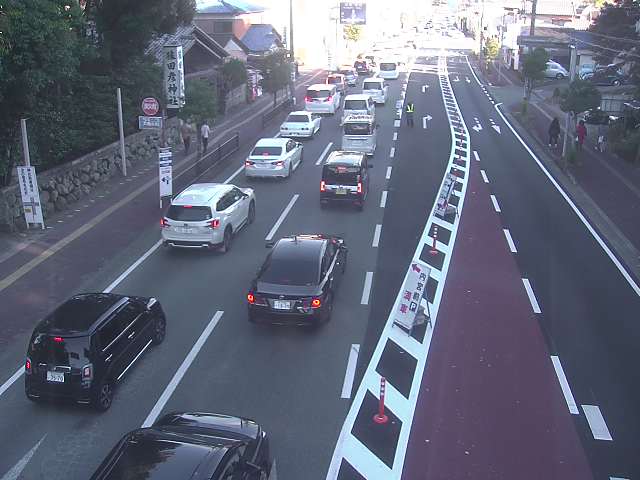 ①県道32号　猿田彦神社前