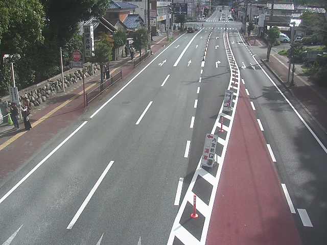 ①県道32号　猿田彦神社前